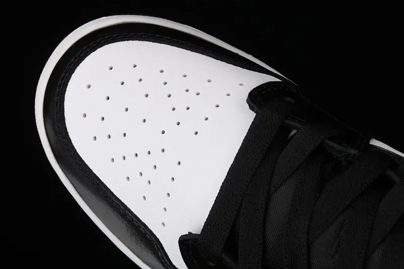All Categories Air Jordan Jordan Series Basketball Shoes Air Jordan 1 Mid Special Price G Version Pure Original Air Jordan 1 Mid GS AJ1 Joe 1 Blue Panda China Basketball Shoes 554725-084